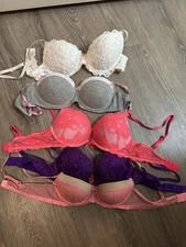 Lot of 6 Padded Bras 2-32B,  3- 34B, 1-34C Mixed Brands Underwire Comfy