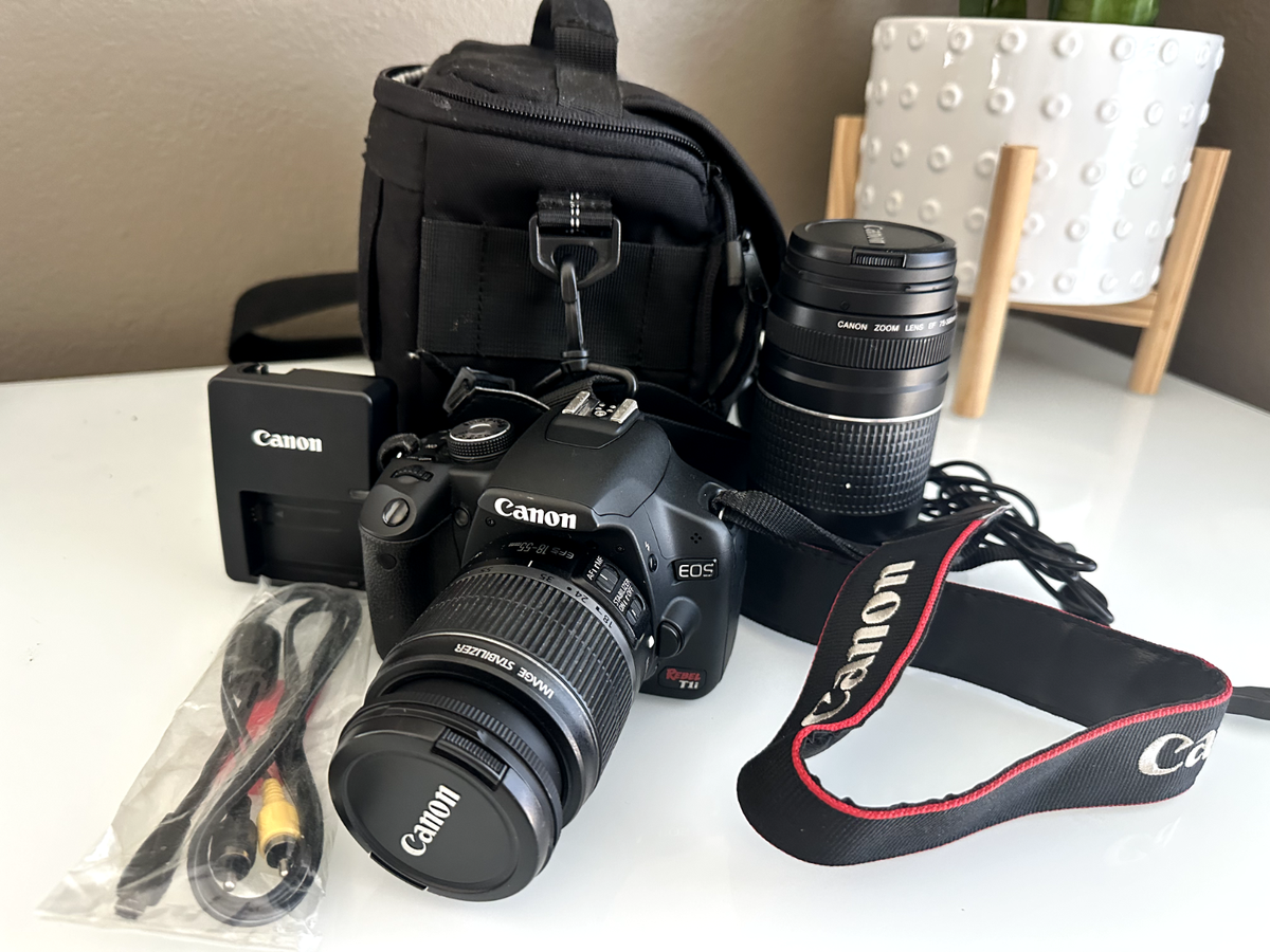 Canon EOS Rebel T1i DS126231 Camera Body w/ EF-S 18-55mm Zoom Lens