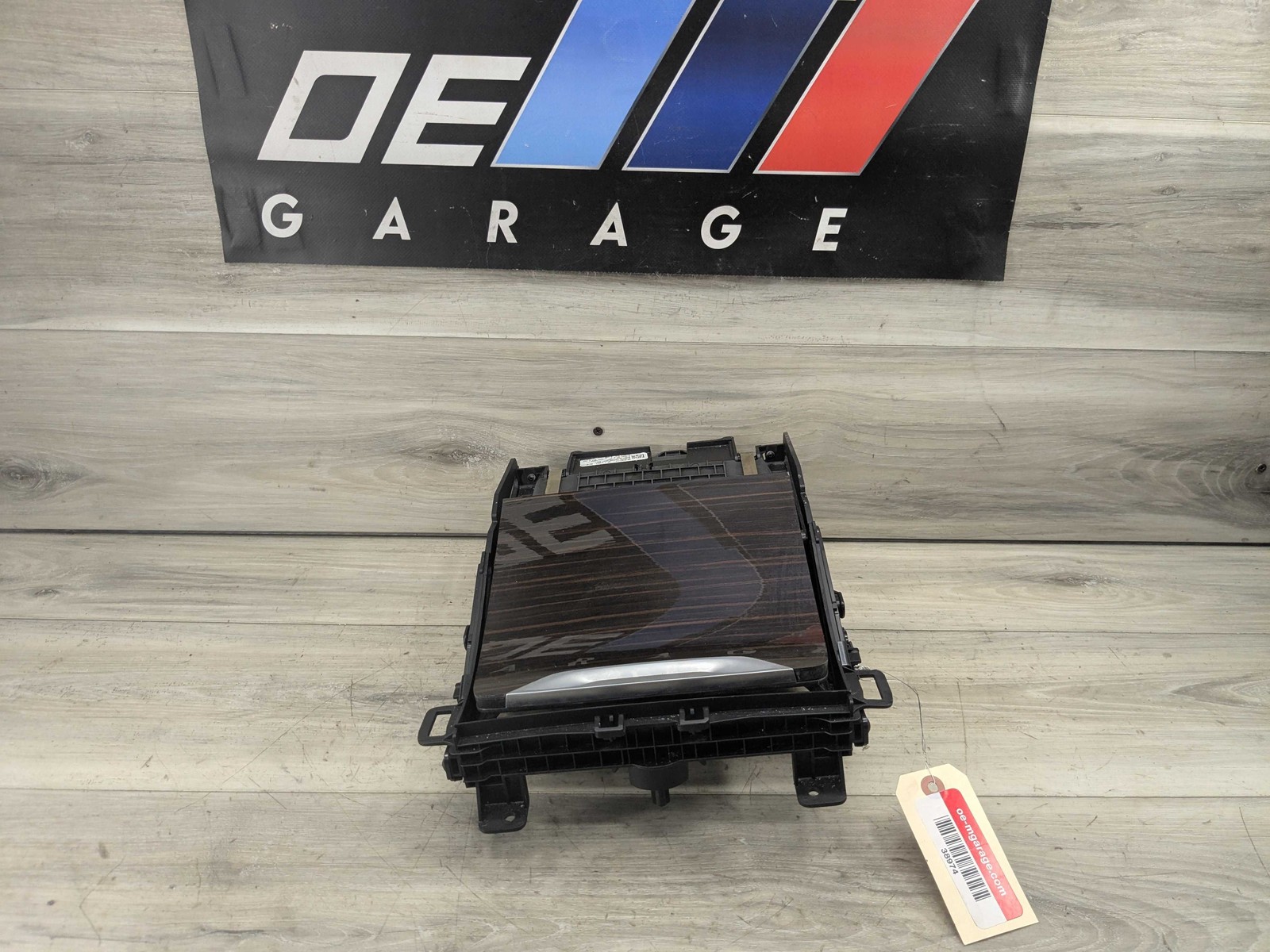 19-25 OEM BMW G05 G06 G07 X5 X6 X7 Center Console Storage Compartment Aluminum