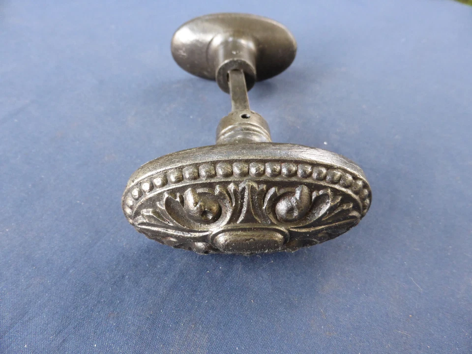 Ancienne grosse paire poignées fonte décoré Porte entrée Portail carré de 8 - Photo 4/4