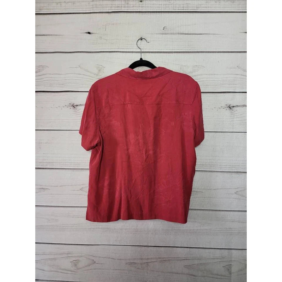 Camisa de mujer Jamaica Bay con botones roja manga corta cuello retro Petites PL Foto 2 de 4