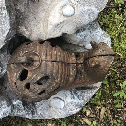 Vintage gusseiserne Schnecke hängender Garten Laterne Kerzenhalter japanische Patina 10" - Bild 7 von 10