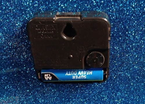Vintage ‘Fabulous Las Vegas’ Blue Glitter Dice Souvenir Clock - Picture 9 of 13