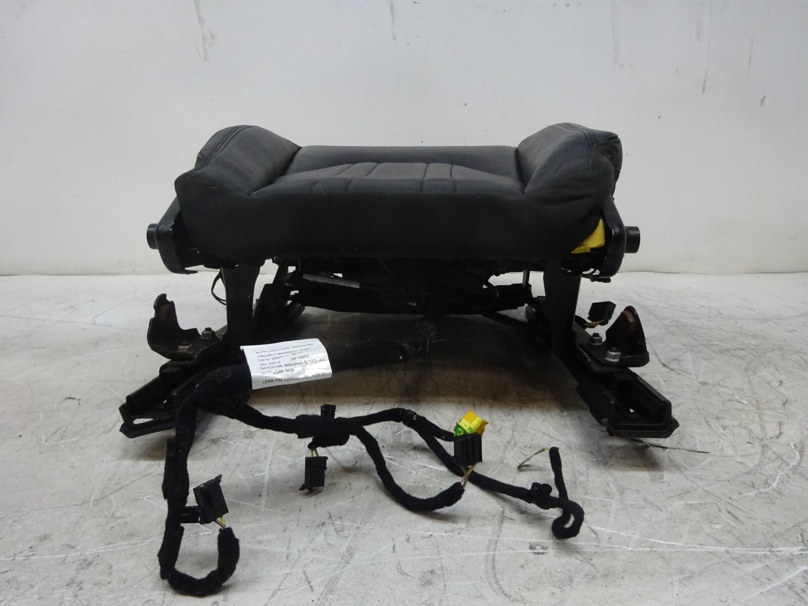14-17 Maserati Ghibli Front Right Lower Bottom Seat Cushion w/ Rail OEM DE240219