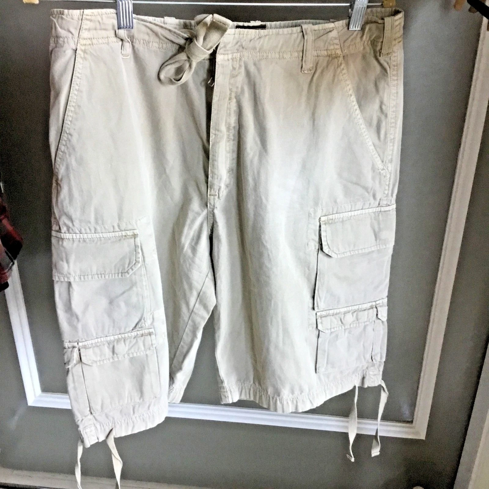 Weekendz off draw string beige Men Cargo bermuda with pockets comfy Sz 34