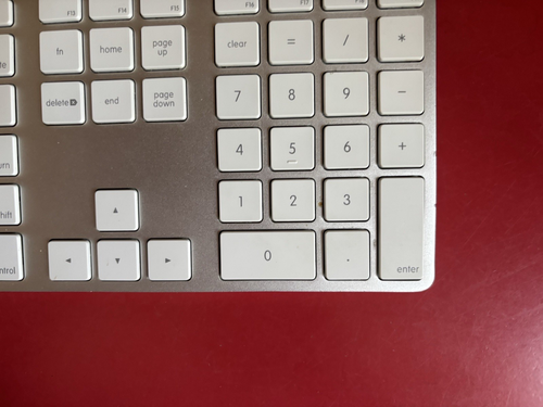 Clavier USB standard Apple filaire Mac authentique avec pavé numérique blanc - Photo 5/14