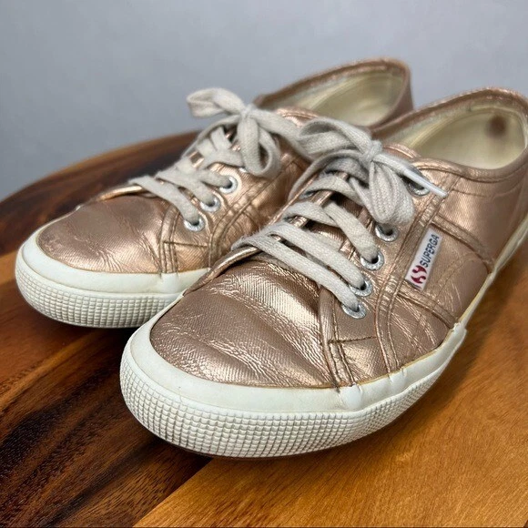 Custom Embroidered Superga 2630 Hand Embroidery on Superga Sneakers in the  Color of Your Choice - Etsy