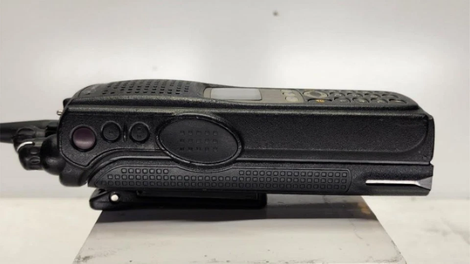 Motorola XTS5000 P25 Digital 700/800 Model III 1000ch 3W H18UCH9PW7AN - Image 4 of 4