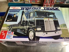 AMT Model kit 1/25 scale Tyrone Malone Kenworth Aerodyne Hideout Truck