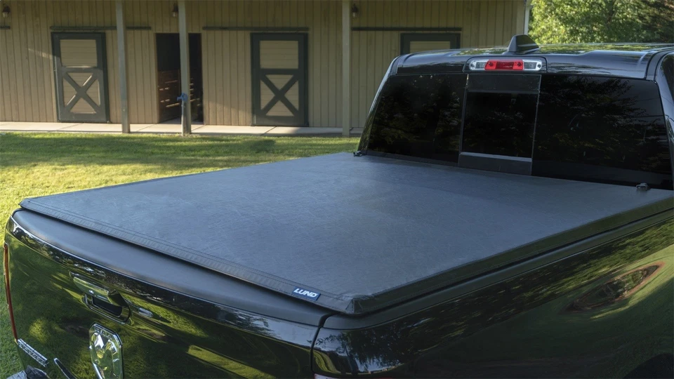 Lund 95094 Genesis Tri-Fold Tonneau - Image 4 of 4