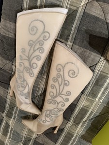Gianni BINI Adriana Beige Sheer Mesh Knee High Heel Boots NEW 8 1/2 W Full Zip