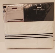 Hotel Collection King/Cal Duvet Cover Set 100 Microfiber White Black