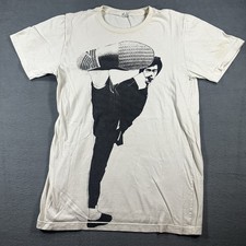 Ultimate Guide to Bruce Lee Collectibles and Memorabilia 29