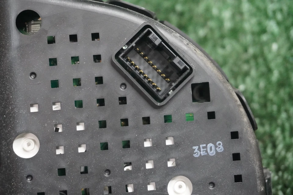 Hyundai Genesis 2012 2013 velocímetro calibre clúster fabricante de equipos originales 110 k millas 940113M531 Foto 4 de 4