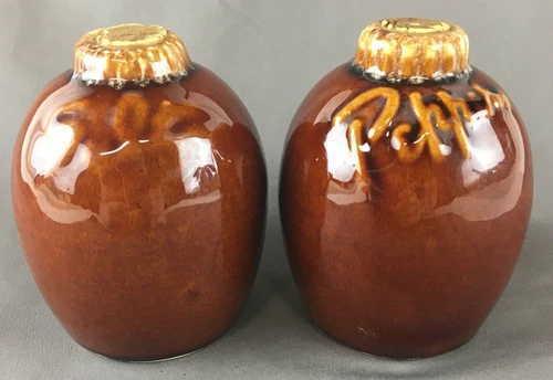 Vintage Hull Pottery Brown Dip Corked Top Rounded Salt & Pepper Shakers