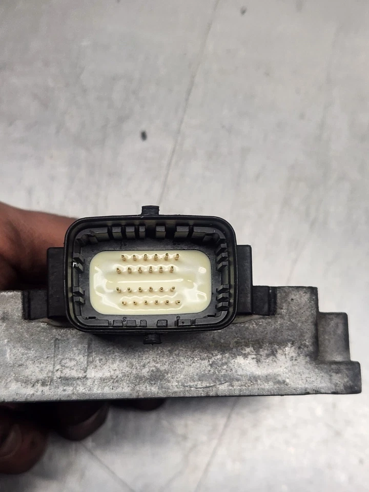 2002-2003 Saturn Vue 3.0L Under Dash Transmission Control Module TCM OE 24222362 - Image 4 of 4