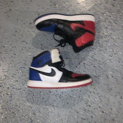 white nike airmax shoes