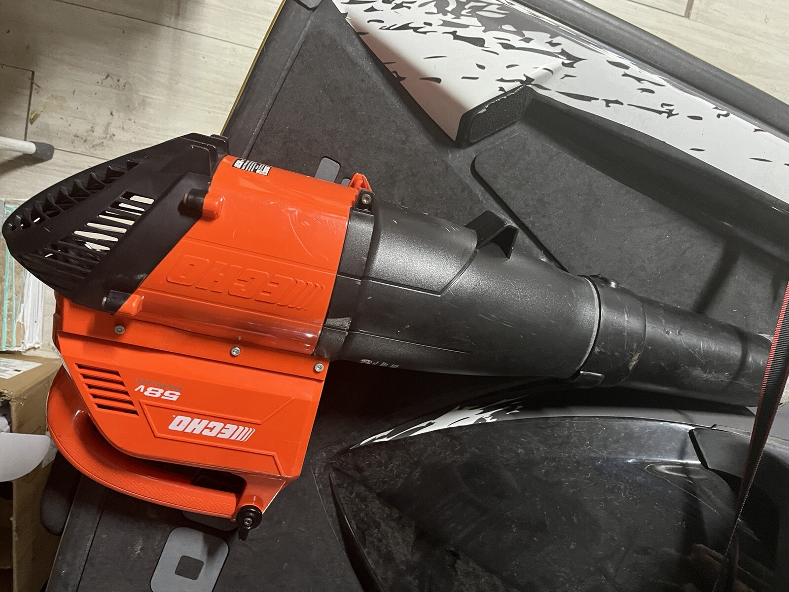Echo CPLB-58V 58Volt Cordless Leaf Blower 550CFM 145MPH NOBATTERY TOOLONLY NICE