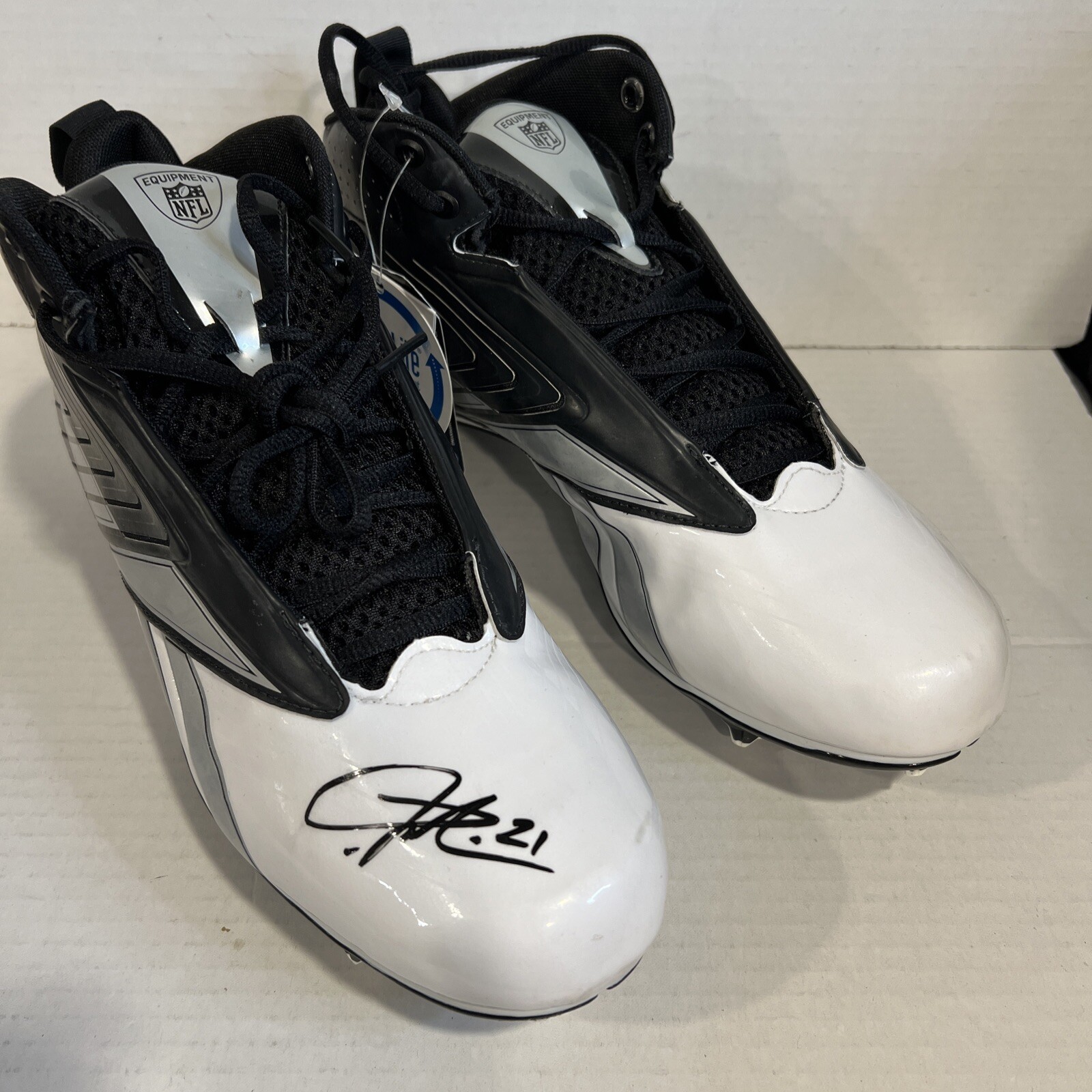 LaDainian Tomlinson Autographed Signed San Diego Chargers Chargers Auto Reebok Shoes Cleats BAS COA 