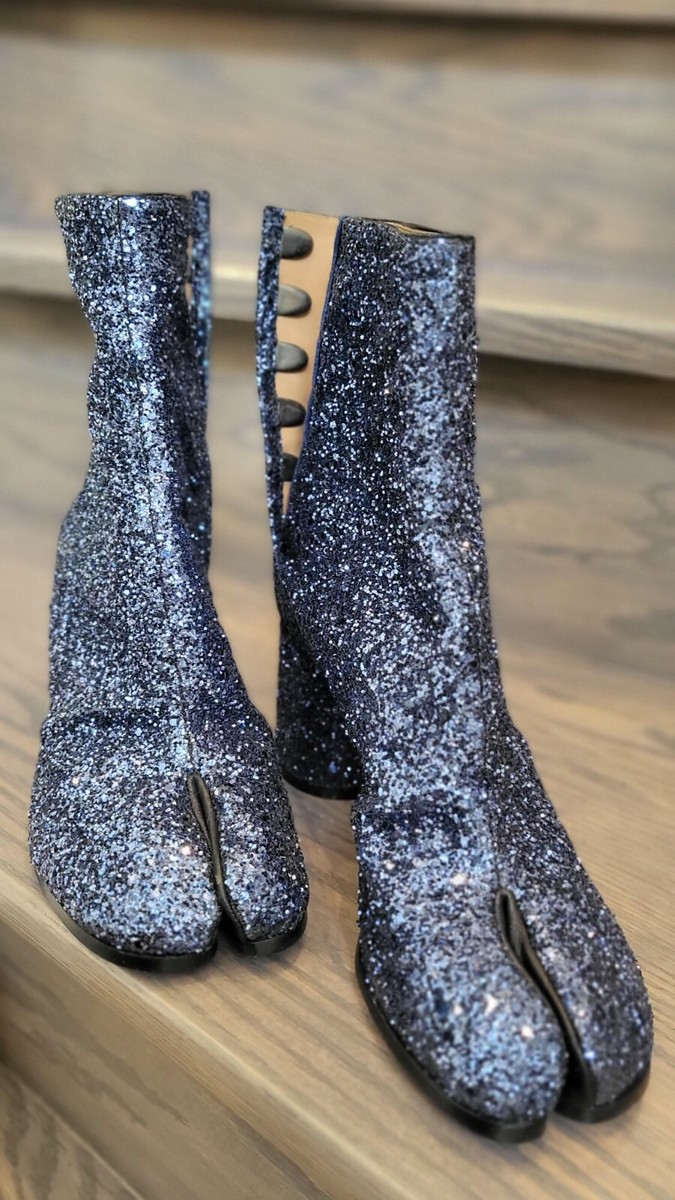 Maison Martin MARGIELA Glitter Tabi Boots Size 37.5 NEW IN Maison Martin MARGIELA Glitter Tabi Boots Size 37.5 NEW IN