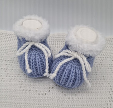 1 Paar handgestrickte  Baby-Stiefelchen aus weicher Babywolle