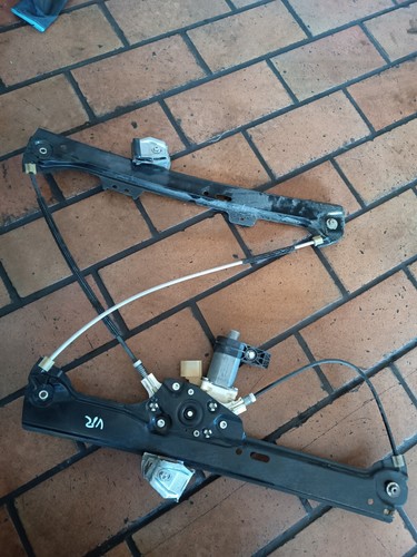 Original BMW E60 E61 5er LCI Fensterhebermotor Gestänge vorne rechts 6981142