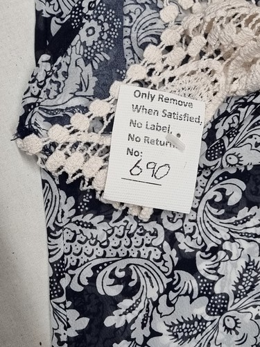 Vouley Vous White Lace on Navy Blue Loose Fit Sleeveless Tank Top Size M - 690 - Picture 13 of 13