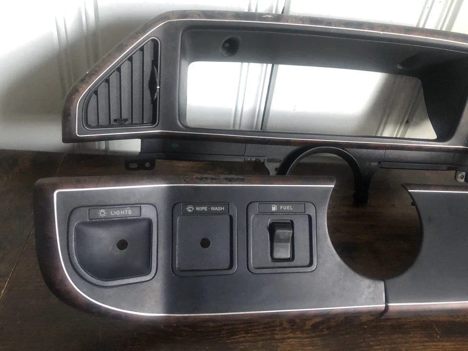 1987-1991 Ford F150 F250 XLT BRONCO  Woodgrain Cluster Dash Trim Bezels OEM - Image 3 of 4