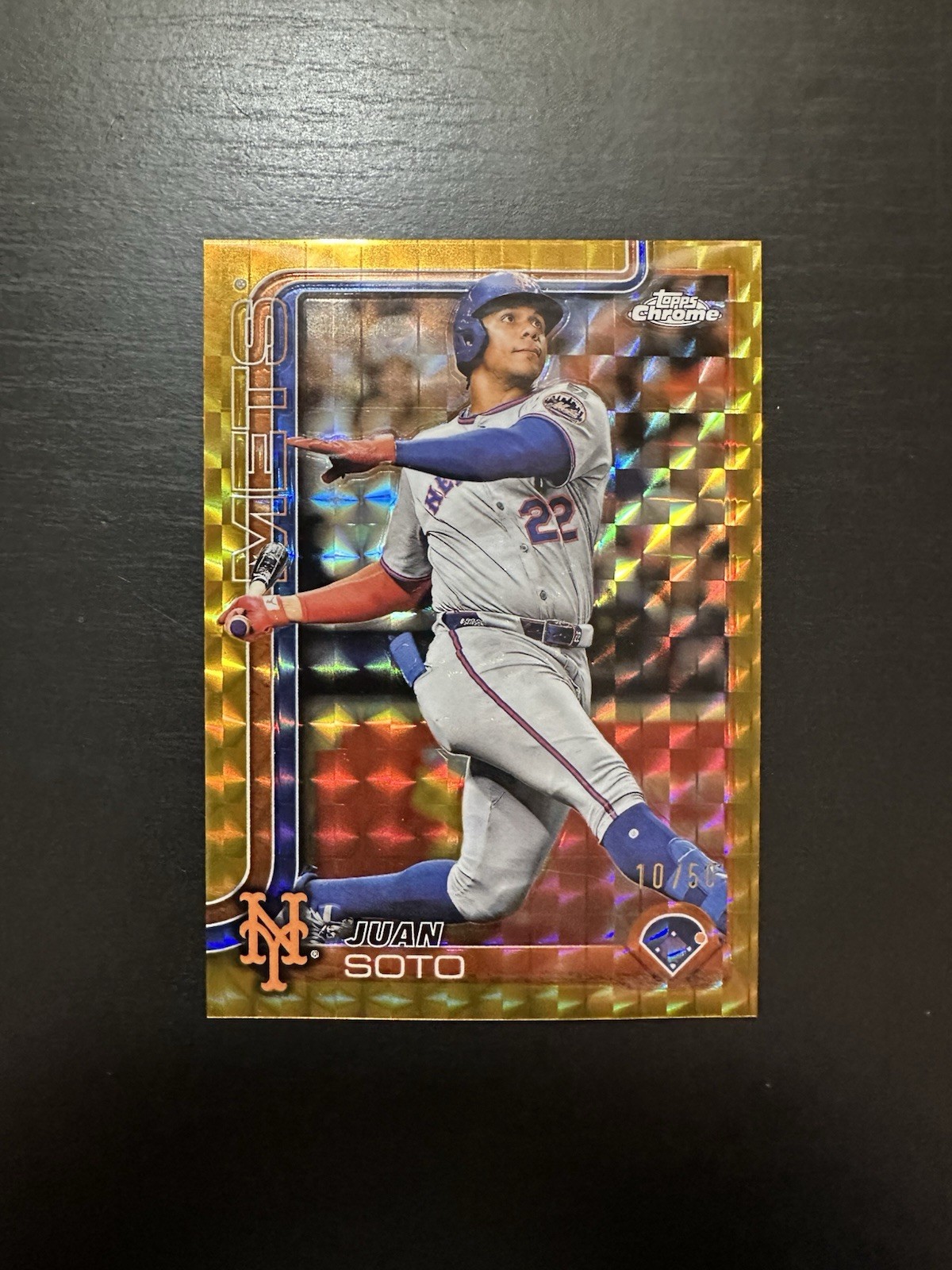 2025 Topps Chrome Juan Soto #200 Gold Geometric Refractor /50 Mets