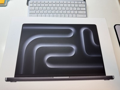 Apple Macbook Pro 16'' 14-Core CPU 20-Core GPU 24GB Unified Memory 1TB SSD