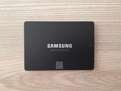 Samsung SSD 870 EVO 1TB / SATA III / 2,5'' / MZ-77E1T0B/EU /  NEUWERTIG 