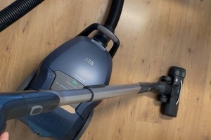 AEG VX9 Staubsauger mit 1 Beutel INDIGO BLUE  metallic voll funktionsfähig