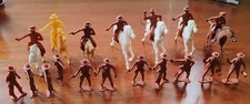 Vintage 1960s Plastic Cowboys 16 Brown and 7 Horses MPC