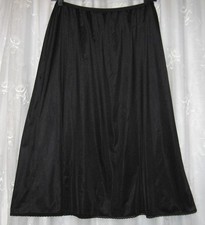 VTG XL VANITY FAIR BLACK 28" LONG SILKY NYLON HALF SLIP 11-811 