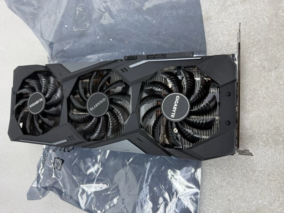 GIGABYTE GeForce RTX 2070 GAMING OC 8G Graphics Card GV-N2070GAMING-8GC - Image 3 of 4