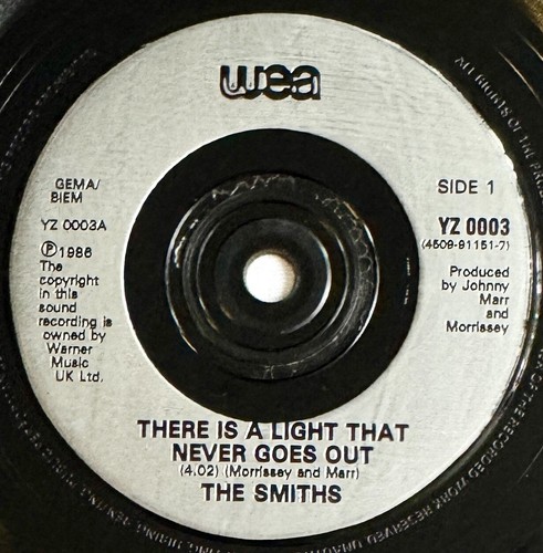 THE SMITHS -There Is A Light...- Rare UK WEA 7" w/Silver Labels +Sleeve (Vinyl) - Bild 2 von 5