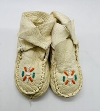 VTG SMALL Hand Beaded Leather Buckskin Baby moccasins