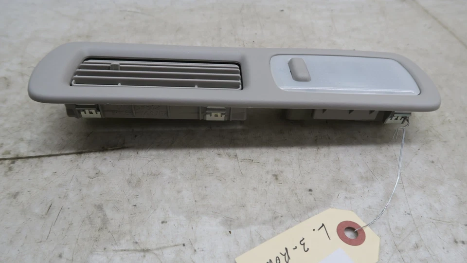 Левый задний купольный фонарь 3-го ряда для Nissan Quest 2011-2017 годов выпуска 279431JA0A от оригинального производителя - Изображение 2 из 4