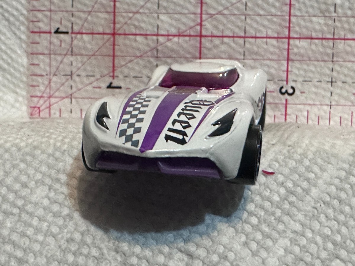ホワイトスカイヴィールスカート White Queen Velocita BDD03 2014 Hot Wheels Diecast Car | eBay