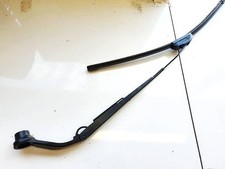 Mitsubishi Eclipse Cross 2019 Wiper Blade 8829, Genuine FR2420985-59