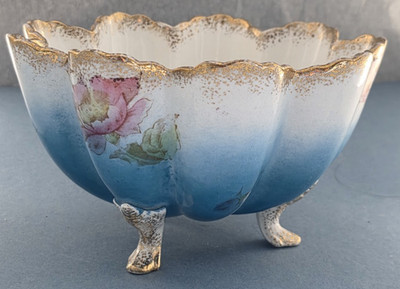 Vintage Warwick China Gold Trim Footed Serving Bowl Roses Blue White 9.5 