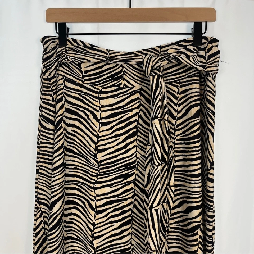 Maxi Falda Robert Louis Estampado Animal Negra y Crema Tigre Rayas Talla Est Grande Foto 4 de 4