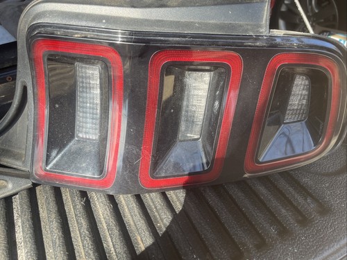 2013-2014 Ford Mustang Left Driver and Right Passenger Tail Light Oem Nice 13 14 - Picture 3 of 6