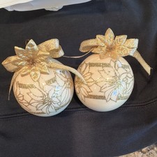 Set of 2 White/Gold Glitter Floral Ball Bauble Christmas Ornaments