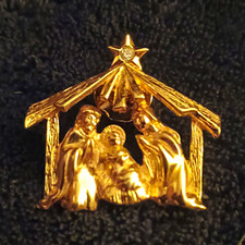 Gold Tone Nativity Scene Lapel Pin w/ Star Crystal, Religious Christmas Theme
