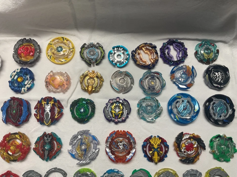 Beyblade Lote Hasbro Juguetes Lanzadores Ripcords Puntas, Tops, Middles! Mattel Foto 2 de 4
