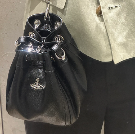 Vivienne Westwood正規品/送料関税込み Leather Bucket Bag ☆送料・関税込☆Vivienne Westwood☆SMALL BUCKET BAG☆バッグ