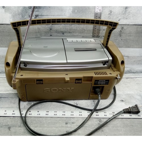 Vintage Sony CFD-V17 CD Radio Cassette-Recorder 1540 - Picture 3 of 7