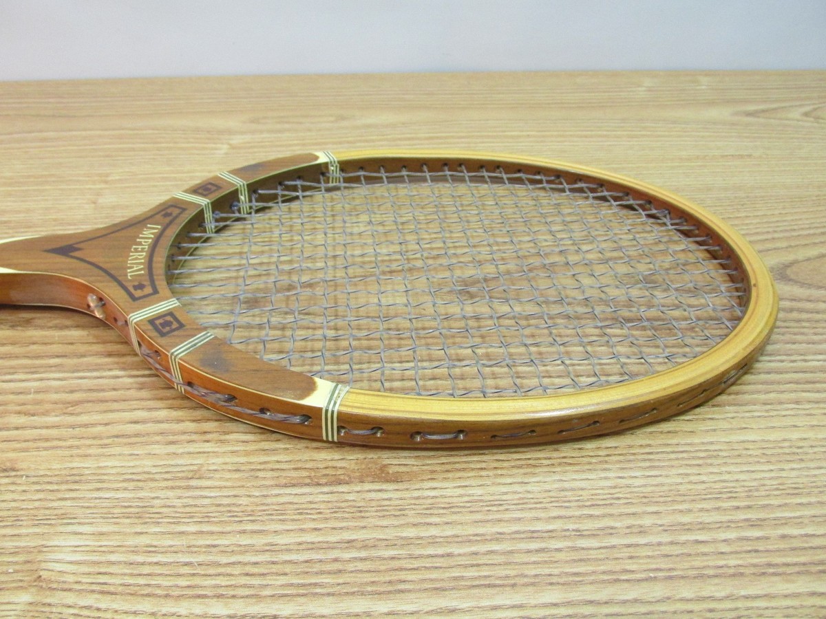 Veille RAQUETTE DE TENNIS (D'occasion) à Le Locle pour CHF 22 - avec