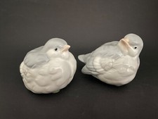 Pair of 2 Otagiri Blue/gray Bird Figurines Japan 3" sitting~turned head ceramic
